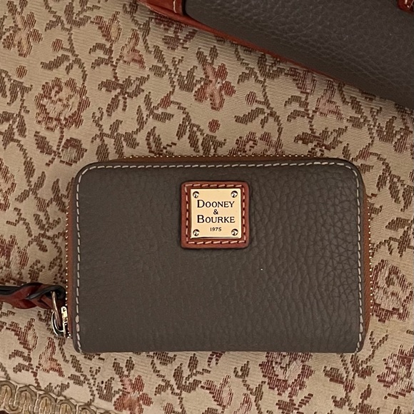 Dooney and Bourke Bag and Card/Coin Case in Elephant - Picture 9 of 10